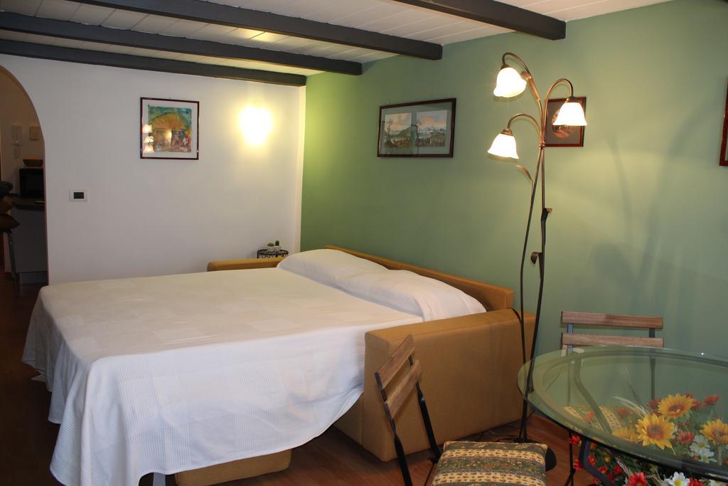 Casa Del Girasole Apartment Napoli Bagian luar foto