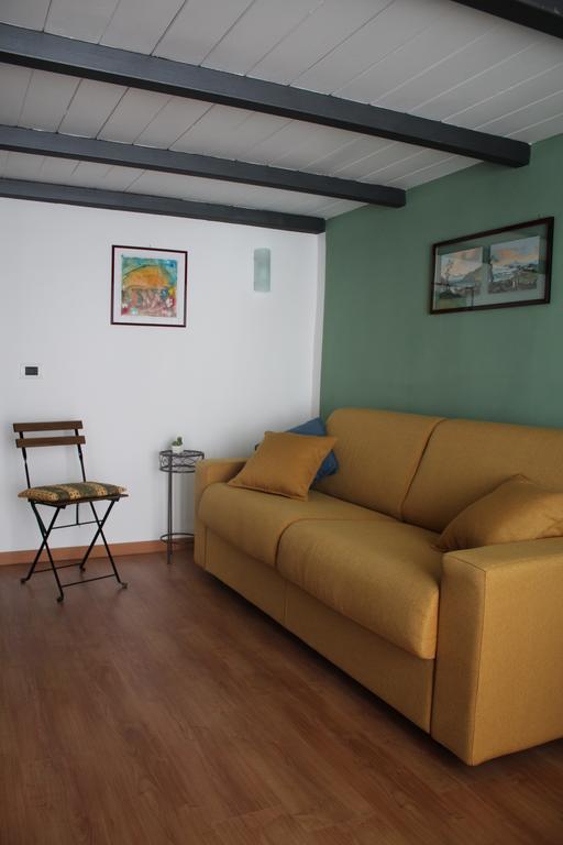 Casa Del Girasole Apartment Napoli Bagian luar foto